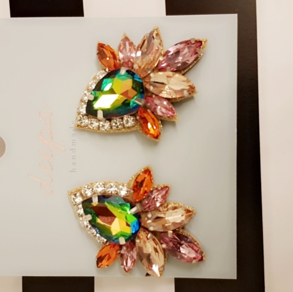 NEW Earrings crystal cut